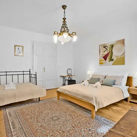 Apartment Historical Centrum Escape - Culture & Life *